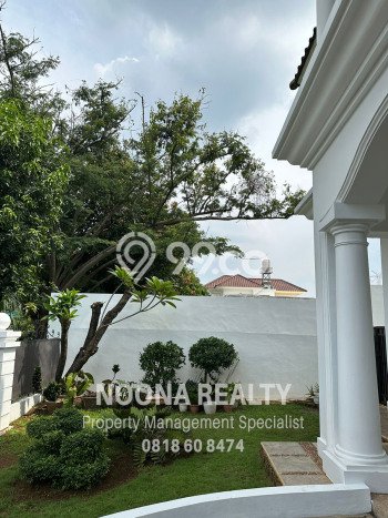 Hunian Mewah LB 225m2 Siap Pakai Desain Elegan di Legenda Wisata, Bogor Hunian Mewah LB 225m2 Siap Pakai Desain Elegan di Legenda Wisata, Bogor