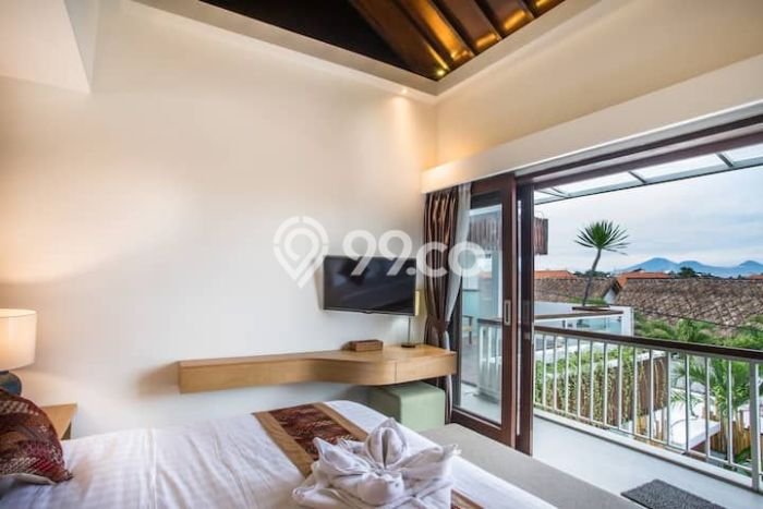Dijual Rumah Mewah Megah Dengan View Cantik di Seminyak, Badung Dijual Rumah Mewah Megah Dengan View Cantik di Seminyak, Badung