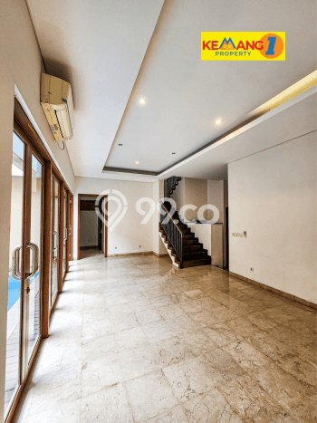 For Sale! Luxury House LT 260m2 Desain Elegan di Kemang For Sale! Luxury House LT 260m2 Desain Elegan di Kemang