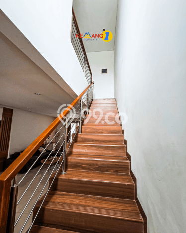 Rumah Elit Modern Tanpa Renovasi di Pejaten Jakarta Selatan Rumah Elit Modern Tanpa Renovasi di Pejaten Jakarta Selatan