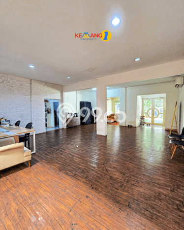Siap Huni Hunian Elit 9 Kamar di Kebayoran Baru Dekat ke Mana Saja Siap Huni Hunian Elit 9 Kamar di Kebayoran Baru Dekat ke Mana Saja