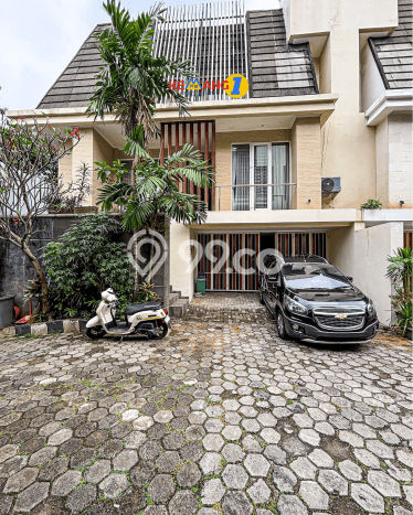 For Sale! Premium House LT 126m2 Desain Modern di Kemang For Sale! Premium House LT 126m2 Desain Modern di Kemang