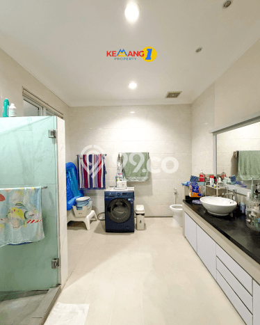 Rumah Mewah LB 600m2 Siap Pakai Desain Elegan di Ampera, Jakarta Selatan Rumah Mewah LB 600m2 Siap Pakai Desain Elegan di Ampera, Jakarta Selatan