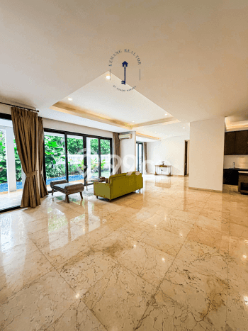 Rumah Luxury Modern Tanpa Renovasi di Kemang Jakarta Selatan Rumah Luxury Modern Tanpa Renovasi di Kemang Jakarta Selatan