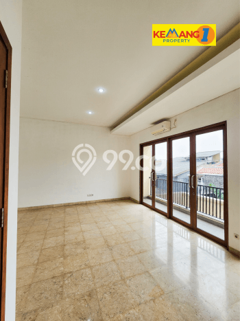 For Sale! Luxury House LT 260m2 Desain Elegan di Kemang For Sale! Luxury House LT 260m2 Desain Elegan di Kemang