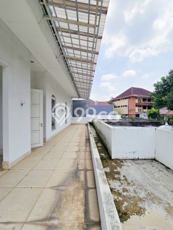 Rumah Luxury Modern Siap Huni di Radio Dalam Jakarta Selatan Rumah Luxury Modern Siap Huni di Radio Dalam Jakarta Selatan