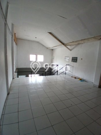 Area Strategis! Disewakan Ruko Lokasi Semarang Selatan, Semarang Cocok untuk Bisnis Area Strategis! Disewakan Ruko Lokasi Semarang Selatan, Semarang Cocok untuk Bisnis