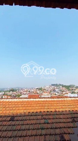 For Sale Rumah 4 Kamar Lokasi Strategis Bagus dan Strategis di Semarang Barat For Sale Rumah 4 Kamar Lokasi Strategis Bagus dan Strategis di Semarang Barat