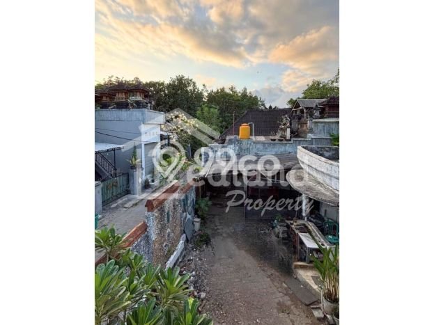 Jual Rumah Strategis Bagus Punya 2 KT di Kuta Badung SHM Jual Rumah Strategis Bagus Punya 2 KT di Kuta Badung SHM