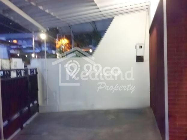 Rumah Strategis Modern Lb 135m2 di Semarang Selatan, Semarang Rumah Strategis Modern Lb 135m2 di Semarang Selatan, Semarang