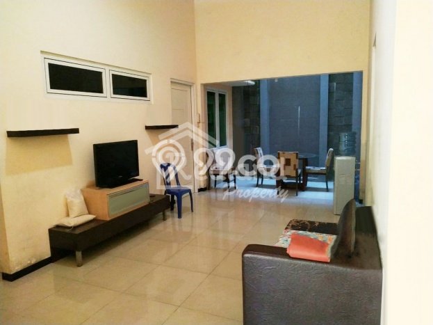 Dijual Cepat Rumah Favorit Siap Huni LB 144m2 di Semarang Barat, Semarang Dijual Cepat Rumah Favorit Siap Huni LB 144m2 di Semarang Barat, Semarang