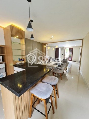Rumah Exclusive 7 KT 7 KM di Kawasan Asri Tembalang, Semarang Rumah Exclusive 7 KT 7 KM di Kawasan Asri Tembalang, Semarang