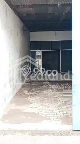 Gudang bagus disewakan di Semarang Barat Semarang dengan LB 160m2 harga sewa terbaik Gudang bagus disewakan di Semarang Barat Semarang dengan LB 160m2 harga sewa terbaik
