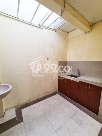 SENTRA BISNIS! Ruko Kawasan Semarang Tengah, Luas 126m², Lokasi Premium SENTRA BISNIS! Ruko Kawasan Semarang Tengah, Luas 126m², Lokasi Premium