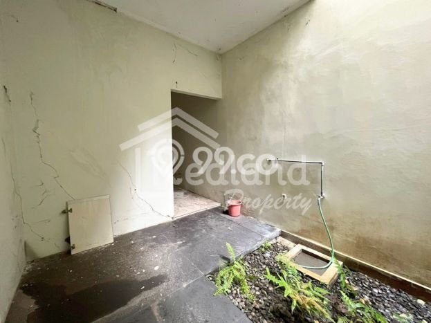 Dijual Rumah Premium dengan Fasilitas Sekitar Lengkap di Semarang Barat, Semarang Dijual Rumah Premium dengan Fasilitas Sekitar Lengkap di Semarang Barat, Semarang