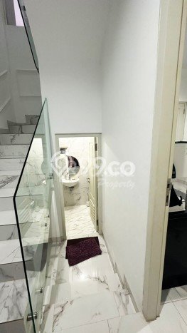 For Sale! Luxury House LT 180m2 Desain Modern di BSB City For Sale! Luxury House LT 180m2 Desain Modern di BSB City