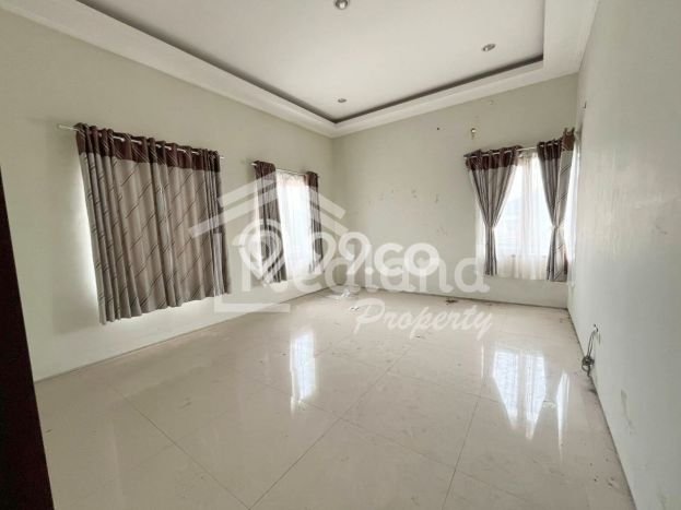 Dijual Rumah Premium dengan Fasilitas Sekitar Lengkap di Semarang Barat, Semarang Dijual Rumah Premium dengan Fasilitas Sekitar Lengkap di Semarang Barat, Semarang