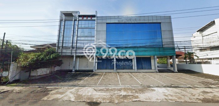 AREA PREMIUM! Ruko di Semarang Selatan, Luas 180m², Lokasi Premium AREA PREMIUM! Ruko di Semarang Selatan, Luas 180m², Lokasi Premium