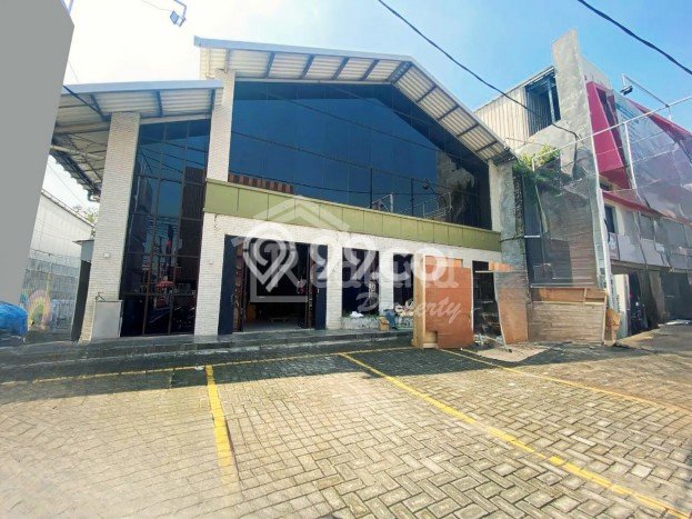 Disewakan Ruko Premium Kawasan Semarang Barat, Luas 700m², Area Komersial, Akses Bagus Disewakan Ruko Premium Kawasan Semarang Barat, Luas 700m², Area Komersial, Akses Bagus