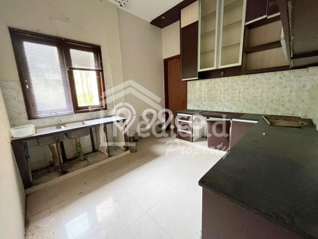Dijual Rumah Premium dengan Fasilitas Sekitar Lengkap di Semarang Barat, Semarang Dijual Rumah Premium dengan Fasilitas Sekitar Lengkap di Semarang Barat, Semarang
