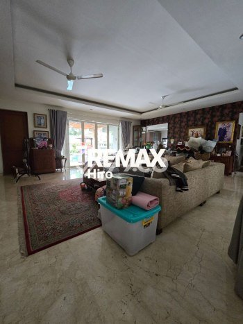 Rumah Elit Modern Tanpa Renovasi di Kemang Pratama Bekasi Rumah Elit Modern Tanpa Renovasi di Kemang Pratama Bekasi