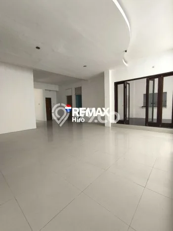 Rumah di , Ready, 3 KM, Akses Bekasi, Bekasi, LT 216m2m² Bangunan 175m2m² Rumah di , Ready, 3 KM, Akses Bekasi, Bekasi, LT 216m2m² Bangunan 175m2m²