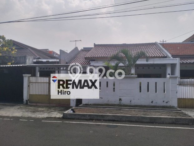 Rumah Elit Modern Tanpa Renovasi di Kayu Putih Jakarta Timur Rumah Elit Modern Tanpa Renovasi di Kayu Putih Jakarta Timur