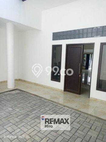 Ready to Use! Premium House LT 315m2 Desain Elegan di Kemang Pratama Ready to Use! Premium House LT 315m2 Desain Elegan di Kemang Pratama