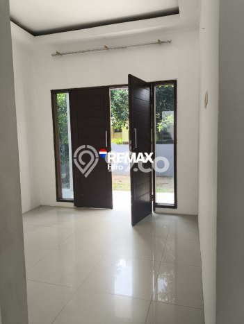 Rumah di , Ready, 3 KM, Akses Bekasi, Bekasi, LT 216m2m² Bangunan 175m2m² Rumah di , Ready, 3 KM, Akses Bekasi, Bekasi, LT 216m2m² Bangunan 175m2m²