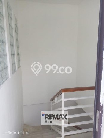 Ready to Use! Premium House LT 315m2 Desain Elegan di Kemang Pratama Ready to Use! Premium House LT 315m2 Desain Elegan di Kemang Pratama