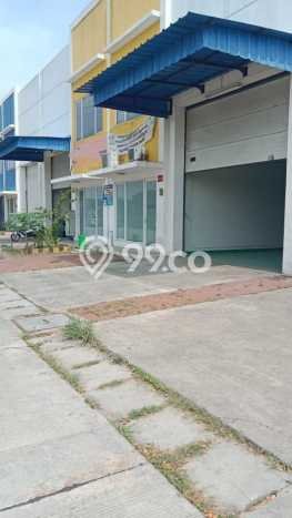 PRIME LOCATION! Pabrik di Karawang Barat, Luas 162m2m², Kawasan Komersial, Lokasi Premium PRIME LOCATION! Pabrik di Karawang Barat, Luas 162m2m², Kawasan Komersial, Lokasi Premium