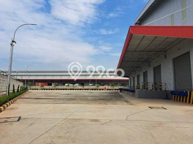 Gudang Disewa di Bekasi dengan LB 1500m2 Area Komersial Ramai Gudang Disewa di Bekasi dengan LB 1500m2 Area Komersial Ramai