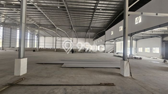 LOKASI PREMIUM! Gudang di , Luas 2210m2m², Jalan Utama, Kawasan Komersial LOKASI PREMIUM! Gudang di , Luas 2210m2m², Jalan Utama, Kawasan Komersial