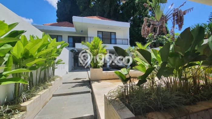 INVESTASI POTENSIAL! Vila Kawasan , Area 330m2m², Kawasan Berkembang INVESTASI POTENSIAL! Vila Kawasan , Area 330m2m², Kawasan Berkembang