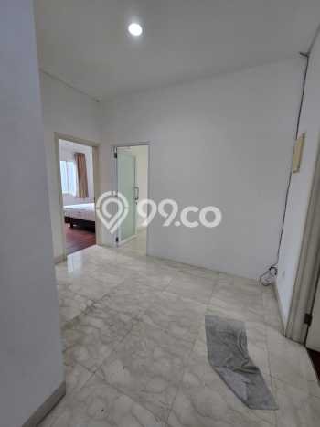 Disewakan! Rumah 4 Kamar Tidur &
4 Kamar Mandi di Pantai Indah Kapuk, Jakarta Utara Disewakan! Rumah 4 Kamar Tidur &
4 Kamar Mandi di Pantai Indah Kapuk, Jakarta Utara