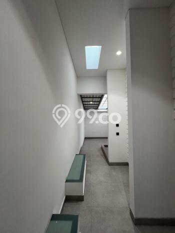 Rumah Kondisi Baik Disewakan di Pantai Indah Kapuk, Jakarta Utara LT 200m2, LB 400m2 Rumah Kondisi Baik Disewakan di Pantai Indah Kapuk, Jakarta Utara LT 200m2, LB 400m2