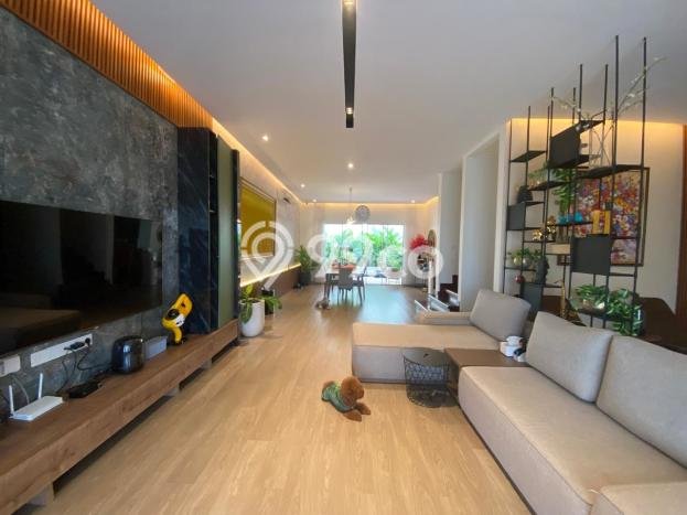 Ready to Use! Luxury House LT 200m2 Desain Elegan di Pantai Indah Kapuk Ready to Use! Luxury House LT 200m2 Desain Elegan di Pantai Indah Kapuk