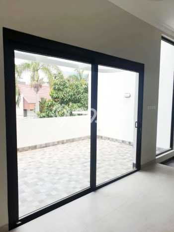 Jual Rumah Luas Megah Dengan View Eksklusif di Muara Karang, Jakarta Utara Jual Rumah Luas Megah Dengan View Eksklusif di Muara Karang, Jakarta Utara