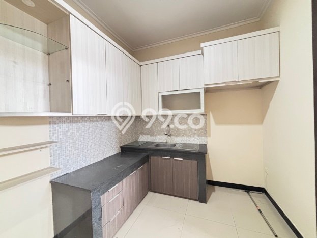 Rumah Modern 2 KT LT 120m2 di Taman Kopo Indah Rumah Modern 2 KT LT 120m2 di Taman Kopo Indah