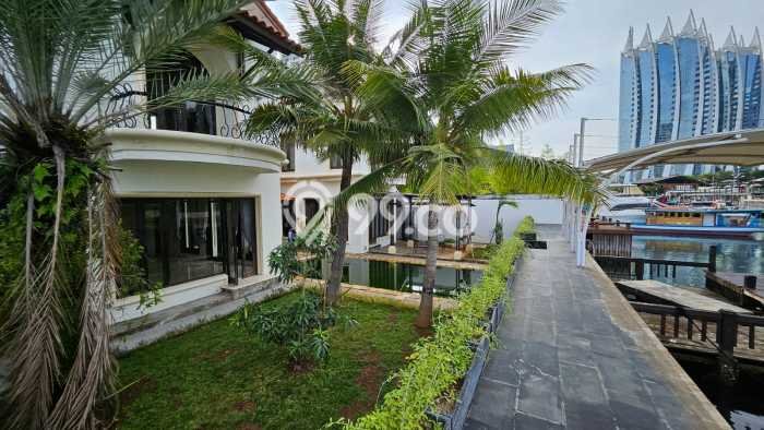 Hunian Mewah LB 800m2 Siap Huni Desain Elegan di Pantai Mutiara, Jakarta Utara Hunian Mewah LB 800m2 Siap Huni Desain Elegan di Pantai Mutiara, Jakarta Utara