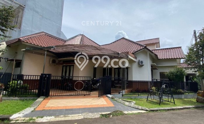 Rumah di Sukmajaya, Depok, LT 300m² LB 250m² - INVESTASI TERBAIK! Rumah di Sukmajaya, Depok, LT 300m² LB 250m² - INVESTASI TERBAIK!