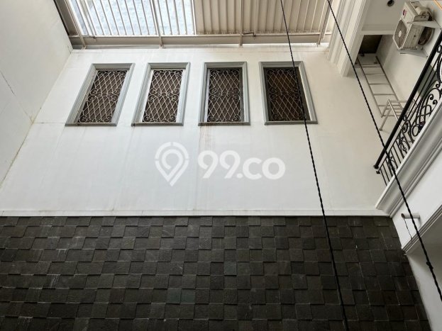 Rumah Luxury Modern Tanpa Renovasi di Pantai Indah Kapuk Jakarta Utara Rumah Luxury Modern Tanpa Renovasi di Pantai Indah Kapuk Jakarta Utara