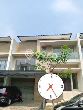 Rumah Elit Modern Siap Huni di Pantai Indah Kapuk Jakarta Utara Rumah Elit Modern Siap Huni di Pantai Indah Kapuk Jakarta Utara