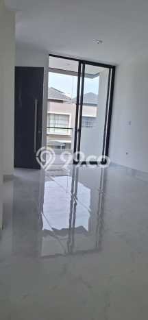 Rumah Elit Modern Siap Huni di Pantai Indah Kapuk Jakarta Utara Rumah Elit Modern Siap Huni di Pantai Indah Kapuk Jakarta Utara