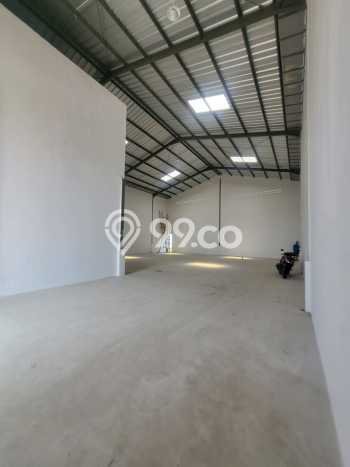 Unit Gudang Dijual di Tangerang Tangerang Luas Bangunan 300m2 Unit Gudang Dijual di Tangerang Tangerang Luas Bangunan 300m2