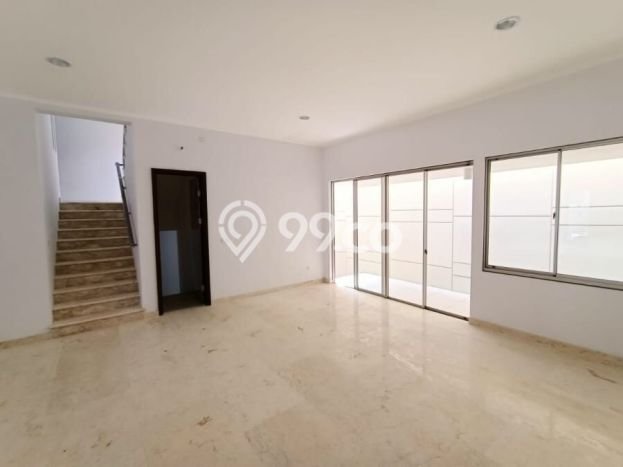 Rumah Elit Modern Tanpa Renovasi di Pantai Indah Kapuk Jakarta Utara Rumah Elit Modern Tanpa Renovasi di Pantai Indah Kapuk Jakarta Utara