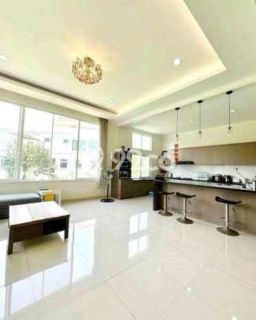 Rumah Elit LB 550m2 Siap Huni Desain Elegan di Pantai Indah Kapuk, Jakarta Utara Rumah Elit LB 550m2 Siap Huni Desain Elegan di Pantai Indah Kapuk, Jakarta Utara
