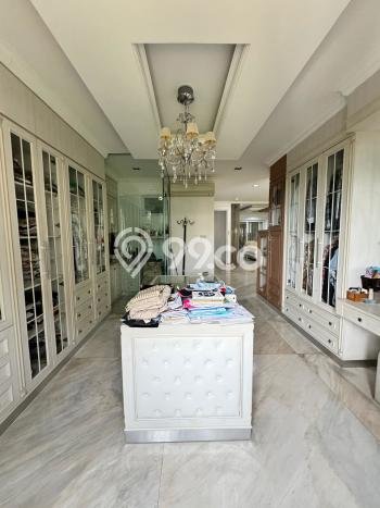 For Sale! Premium House LT 240m2 Desain Elegan di Pantai Indah Kapuk For Sale! Premium House LT 240m2 Desain Elegan di Pantai Indah Kapuk