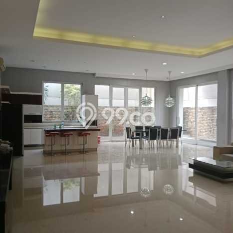 Rumah Elit Modern Tanpa Renovasi di Pantai Indah Kapuk Jakarta Utara Rumah Elit Modern Tanpa Renovasi di Pantai Indah Kapuk Jakarta Utara