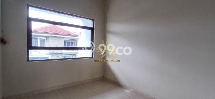 Rumah sewa siap pakai 3 Kamar Tidur di Sudirman, Bandung Rumah sewa siap pakai 3 Kamar Tidur di Sudirman, Bandung